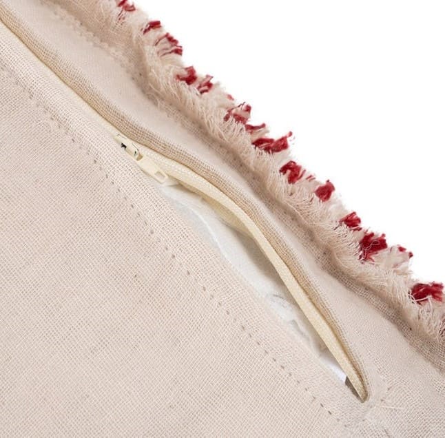 Almofada 50*50 riscas verm/branc s/enchim