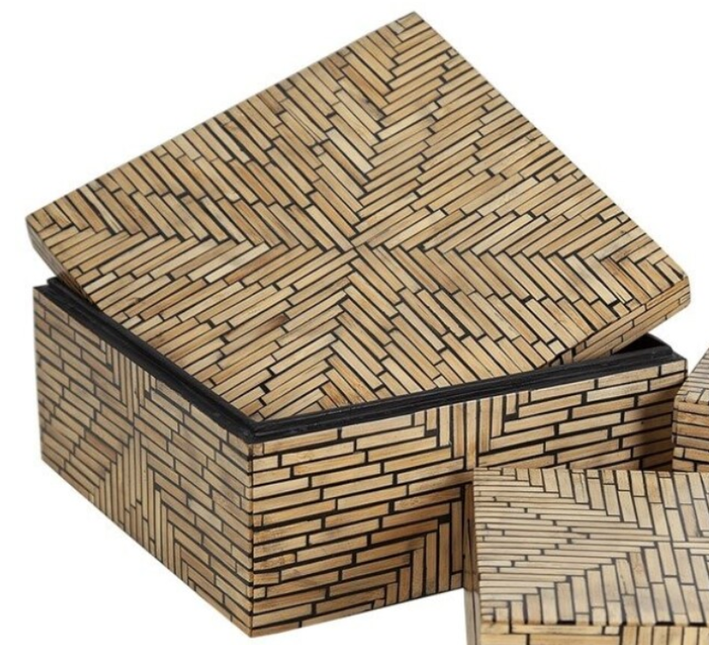 Caixa bambu com entalhes 22*22*11