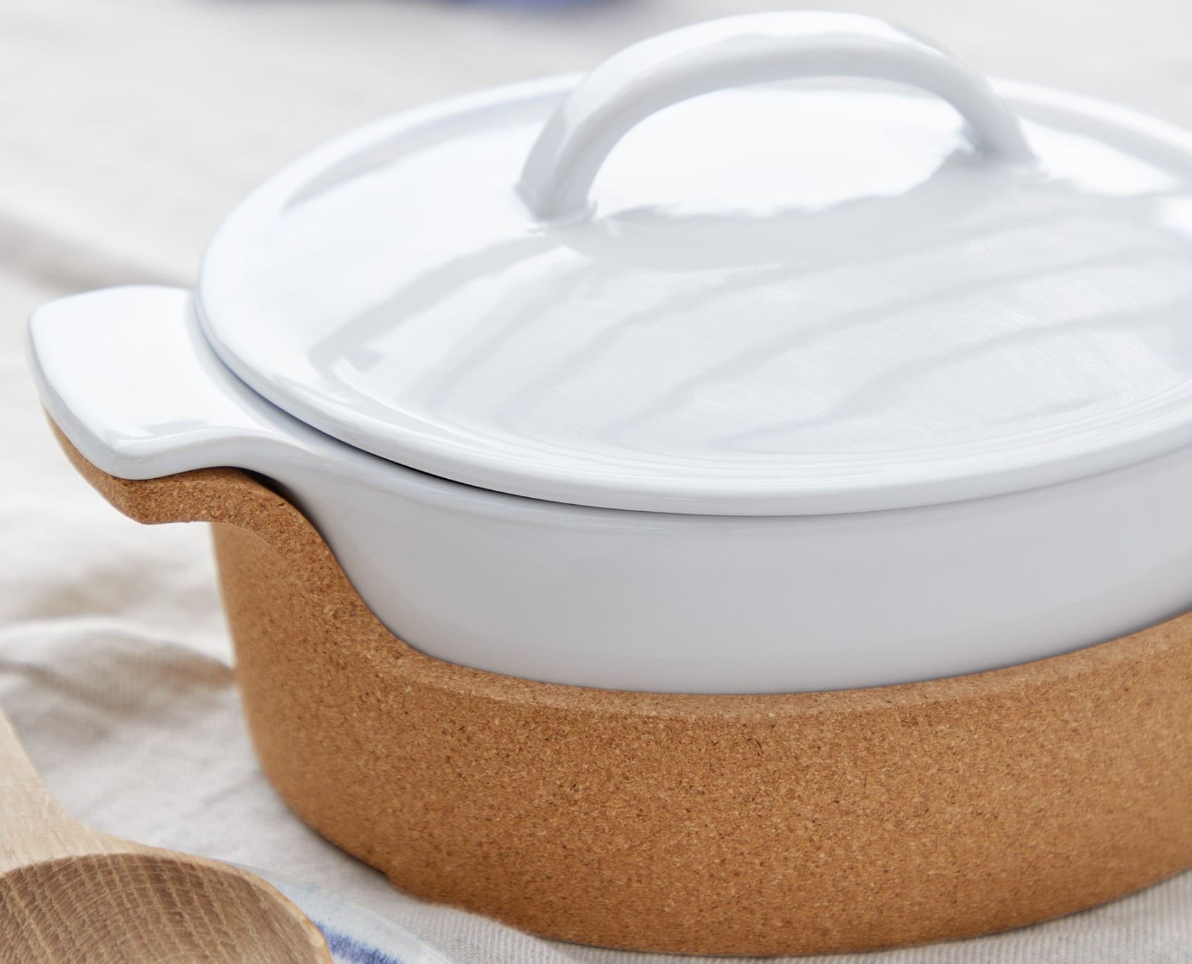 Terrina oval 30cm c/tabuleiro cortiça